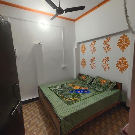 Awadh Guest House Ayodhya ภายนอก รูปภาพ